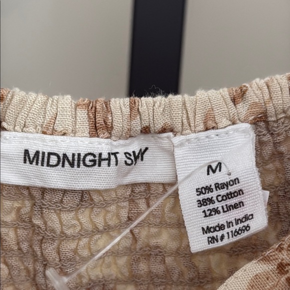 Cream and Brown Puff Sleeve Crop Blouse - Picture 2 of 6